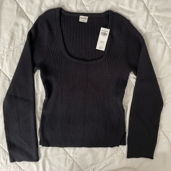 🏷️Abercrombie & Fitch Luxeloft Long Sleeve | MSRP $60 ♥️ - Picture 1 of 2